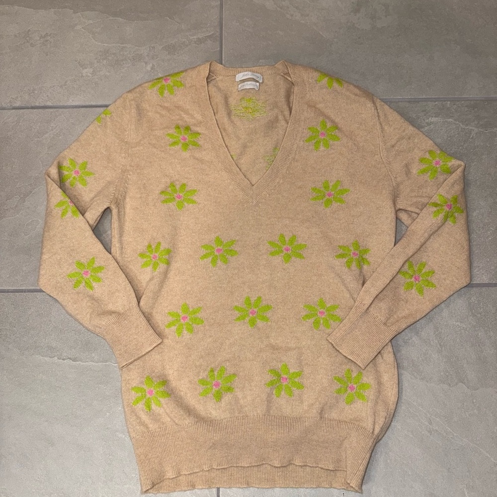 John Laing 100% Cashmere Floral V-Neck Sweater - Tan and Green